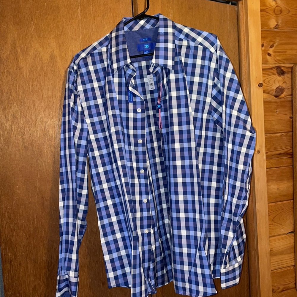 Long sleeve men’s button down